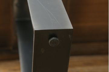 中古　ビーナ(bina)　グラハム(GRAHAM DINING TABLE)　アスプルンド(ASPLUND)取り扱い　味わいのある古材を使用したダイニングテーブル(2人掛け、4人掛け、食卓、作業台、サスティナビリティ)(定価約25万円)(R-065133)