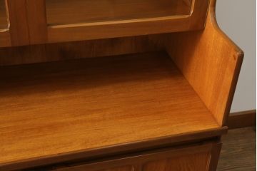イギリスビンテージ　nathan社(ネイサン)　チーク材　見せる収納を楽しめるキャビネット(ウォールユニット、食器棚、収納棚、飾り棚、ヴィンテージ、北欧)(R-065144)