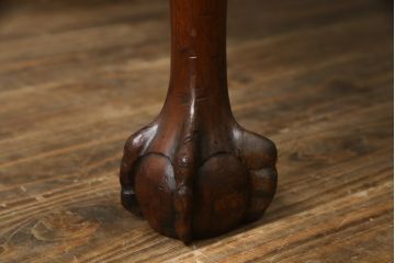 イギリスアンティーク　ウォールナット材　猫脚の優美な曲線デザインが目を惹くデスク(机、ワークデスク、オフィスデスク、在宅用、在宅ワーク、両袖机)(R-065148)