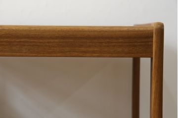 イギリスビンテージ　タイルトップ　ミッドセンチュリーな雰囲気漂うネストテーブル(サイドテーブル、カフェテーブル、コーヒーテーブル、ローテーブル、ヴィンテージ)(R-065150)