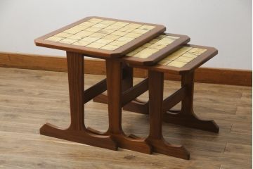 イギリスビンテージ　G-PLAN(ジープラン)　チーク材　タイルトップがお洒落なネストテーブル(サイドテーブル、カフェテーブル、コーヒーテーブル、ローテーブル、北欧、ヴィンテージ)(R-065152)