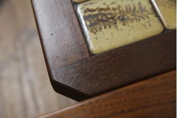 イギリスビンテージ　G-PLAN(ジープラン)　チーク材　タイルトップがお洒落なネストテーブル(サイドテーブル、カフェテーブル、コーヒーテーブル、ローテーブル、北欧、ヴィンテージ)(R-065152)