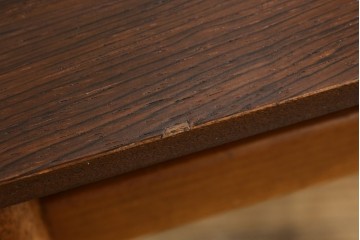 イギリスビンテージ　天板ローズウッド　北欧テイストのお部屋におすすめ!!スタイリッシュなデザインが魅力のネストテーブル　(R-065155)