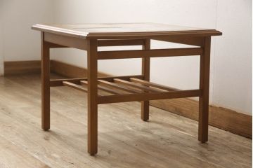 イギリスビンテージ　タイルトップがお洒落なセンターテーブル(ローテーブル、リビングテーブル、ヴィンテージ)(R-065156)