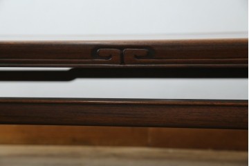 和製アンティーク　上手物!　関塚作　指物高級家具　総花梨(カリン)材　素晴らしい彫刻が目を惹く唐木座卓　(R-065162)