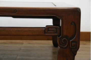 和製アンティーク　上手物!　関塚作　指物高級家具　総花梨(カリン)材　素晴らしい彫刻が目を惹く唐木座卓　(R-065162)