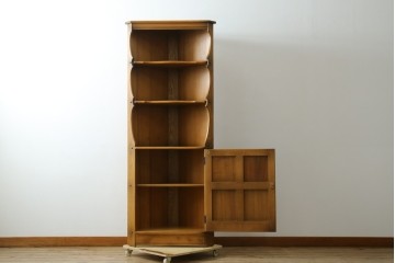 イギリスヴィンテージ　ERCOL(アーコール)　ニレ材　優美なデザインがおしゃれなコーナーキャビネット　(R-065163)