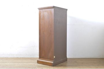 中古　美品　DREXEL HERITAGE(ドレクセルヘリテイジ)　FRANCESCA(フランチェスカ)シリーズ　優雅なデザインのランジェリーチェスト(引き出し、サイドチェスト、ハイチェスト、縦型チェスト)(R-065171)