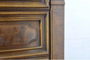 中古　美品　DREXEL HERITAGE(ドレクセルヘリテイジ)　FRANCESCA(フランチェスカ)シリーズ　優雅なデザインのランジェリーチェスト(引き出し、サイドチェスト、ハイチェスト、縦型チェスト)(R-065171)