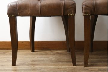 中古　ハロ(HALO)　アスプルンド(ASPLUND)取り扱い　CHESTER CHAIR(チェスターチェア)　重厚感のある佇まいが魅力的なチェア2脚セット(ダイニングチェア、椅子、イス)(R-065174)