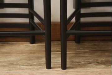 中古　展示品　美品　Cassina(カッシーナ)　292　HILL HOUSE,1(ヒルハウス1)　CHARLES RENNIE MACKINTOSH(チャールズ・レニー・マッキントッシュ)　スタイリッシュでモダンなデザインが格好良いラダーバックチェア2脚セット(椅子、イス、ダイニングチェア)(定価約47万3千円)(R-065176)