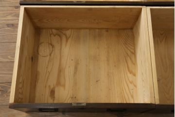 和製アンティーク　上手物!!　前面・側面栗材　銅製金具の引手が和モダンでお洒落な横長時代箪笥(横長箪笥、収納箪笥、衣装箪笥、サイドボード、サイドチェスト、引き出し)(R-065177)