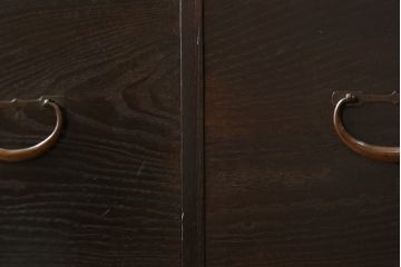 和製アンティーク　上手物!!　前面・側面栗材　銅製金具の引手が和モダンでお洒落な横長時代箪笥(横長箪笥、収納箪笥、衣装箪笥、サイドボード、サイドチェスト、引き出し)(R-065177)