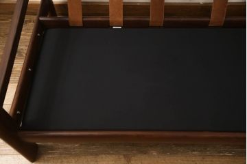 和製ビンテージ　天童木工(Tendo)　BRASILEIRA(ブラジレイラ)　希少!!　ブラジリアンローズウッド　ミッドセンチュリースタイルにおすすめな3人掛けソファ(レザーソファ、本革、3P、トリプルソファ、アームソファ、ヴィンテージ)(R-065179)