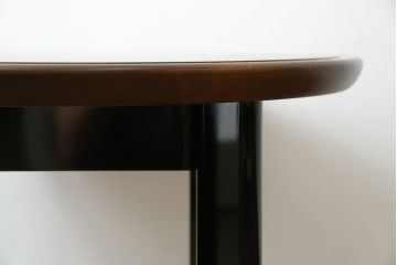 中古　美品　モリシゲ(MORISHIGE/森繁)　コンサート　品のある佇まいが美しい樺材製のラウンドテーブル(丸テーブル、センターテーブル、カフェテーブル、コーヒーテーブル、サイドテーブル、カバ材)(定価約10万2千円)(R-065185)