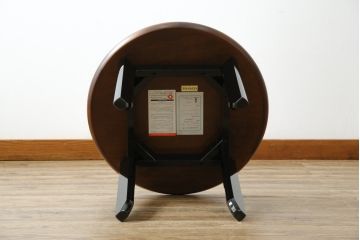 中古　美品　モリシゲ(MORISHIGE/森繁)　コンサート　品のある佇まいが美しい樺材製のラウンドテーブル(丸テーブル、センターテーブル、カフェテーブル、コーヒーテーブル、サイドテーブル、カバ材)(定価約10万2千円)(R-065185)