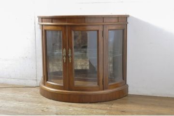 中古　DREXEL HERITAGE(ドレクセルヘリテイジ)　Cameo Classics(キャメオクラシックス)　ハーフムーン(半月型)　美しい曲線デザインに目を奪われるキャビネット(ホールチェスト、サイドボード、サイドキャビネット、飾り棚、ショーケース、収納棚、戸棚、半円型)(R-065197)