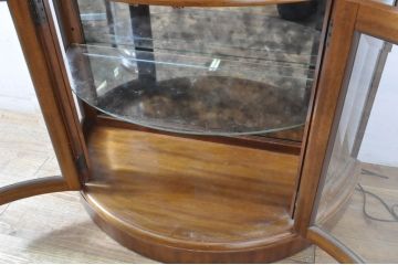 中古　DREXEL HERITAGE(ドレクセルヘリテイジ)　Cameo Classics(キャメオクラシックス)　ハーフムーン(半月型)　美しい曲線デザインに目を奪われるキャビネット(ホールチェスト、サイドボード、サイドキャビネット、飾り棚、ショーケース、収納棚、戸棚、半円型)(R-065197)