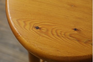 イギリスビンテージ　パイン材　優しい木の温もり溢れるハイスツール2脚セット　(R-065199)