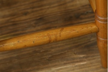 イギリスビンテージ　パイン材　優しい木の温もり溢れるハイスツール2脚セット　(R-065199)