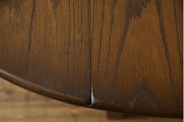イギリスビンテージ　Old Charm(オールドチャーム)　オーク材　挽き物の脚が目を惹くミニゲートレッグテーブル(バタフライテーブル、サイドテーブル、ローテーブル、カフェテーブル、コーヒーテーブル、ラウンドテーブル、ヴィンテージ)(R-065200)