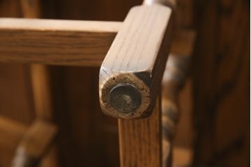 イギリスビンテージ　Old Charm(オールドチャーム)　オーク材　挽き物の脚が目を惹くミニゲートレッグテーブル(バタフライテーブル、サイドテーブル、ローテーブル、カフェテーブル、コーヒーテーブル、ラウンドテーブル、ヴィンテージ)(R-065200)