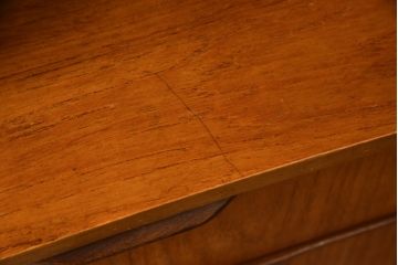 イギリスビンテージ　チーク材　北欧スタイルにおすすめなサイドボード(収納棚、戸棚、飾り棚、サイドキャビネット、ヴィンテージ)(R-065202)