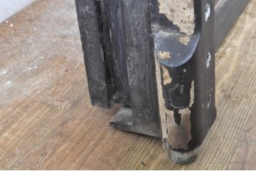アンティーク建具　超希少!!　激レア!!　豪商の内蔵(うちぐら)で使われていた重厚な両開き扉1対(ドア、1対2枚セット、鉄扉、玄関ドア、蔵戸)(R-065204)