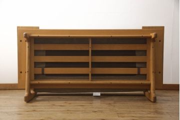中古　飛騨産業　キツツキ　森のことばシリーズ　SN15W　木のぬくもりを感じる2人掛けソファ(二人掛け、2P、アームソファ)(定価約28万円)(R-065205)