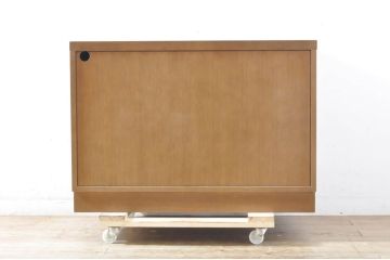 中古　北海道旭川家具　インテリアセンター(カンディハウス)　シンプルなデザインが取り入れやすいサイドボード(CONDE HOUSE、サイドキャビネット、収納棚、戸棚、テレビ台、リビングボード)(R-065208)