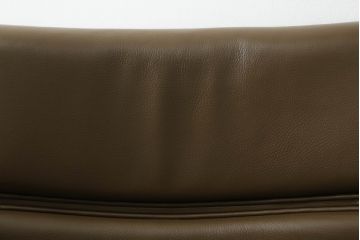 中古　CONDE HOUSE(カンディハウス)　BOLS(ボルス)　ナラ材　本革(レザー)　落ち着いた寛ぎの空間づくりにおすすめなアームチェア(ダイニングチェア、椅子、イス)(定価約14万円)(R-065213)