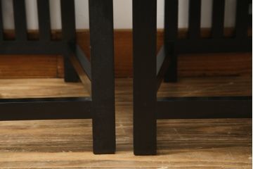 中古　美品　大変希少な絶版品　Cassina(カッシーナ)　CHARLES RENNIE MACKINTOSH(チャールズ・レニー・マッキントッシュ)　308 NITSHILL(ニッツヒル) ダイニングチェア2脚セット(椅子、イス)(R-065214)