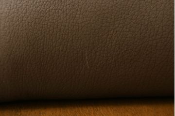 中古　CONDE HOUSE(カンディハウス)　BOLS(ボルス)　ナラ材　本革(レザー)　大人っぽい落ち着きのある空間づくりが叶う2人掛けソファ(アームソファ、2P)(定価約68万円)(R-065216)