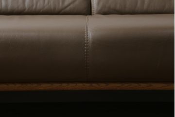 中古　CONDE HOUSE(カンディハウス)　BOLS(ボルス)　ナラ材　本革(レザー)　大人っぽい落ち着きのある空間づくりが叶う2人掛けソファ(アームソファ、2P)(定価約68万円)(R-065216)