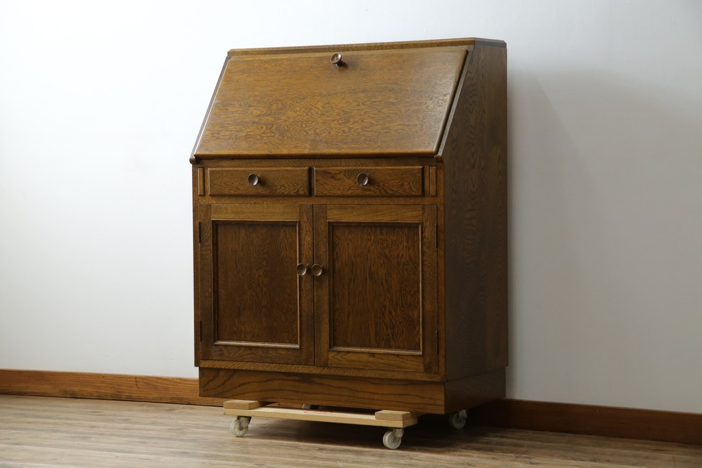 和製ヴィンテージ　北海道旭川家具　職人手造り　ナチュラルな風合いが魅力のライティングビューロー　(R-065218)