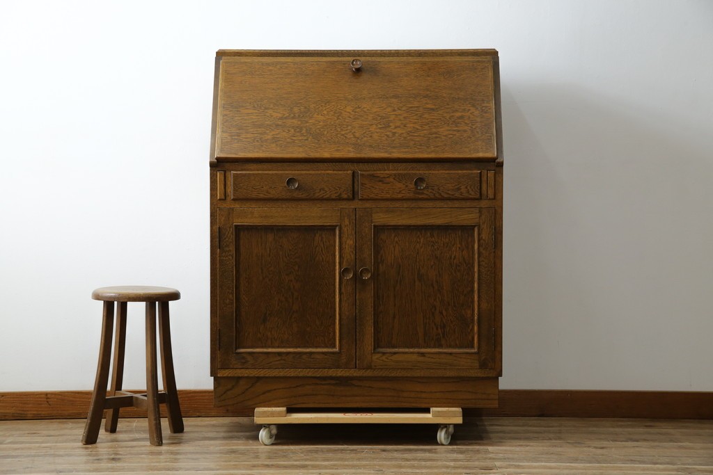 和製ヴィンテージ　北海道旭川家具　職人手造り　ナチュラルな風合いが魅力のライティングビューロー　(R-065218)