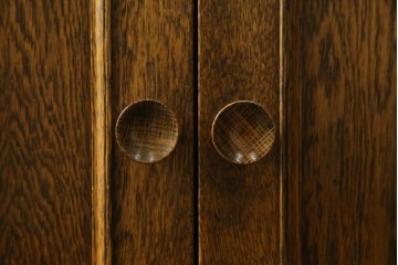 和製ヴィンテージ　北海道旭川家具　職人手造り　ナチュラルな風合いが魅力のライティングビューロー　(R-065218)