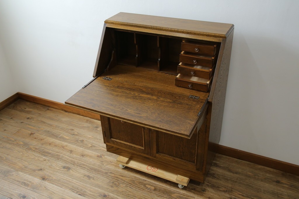 和製ヴィンテージ　北海道旭川家具　職人手造り　ナチュラルな風合いが魅力のライティングビューロー　(R-065218)