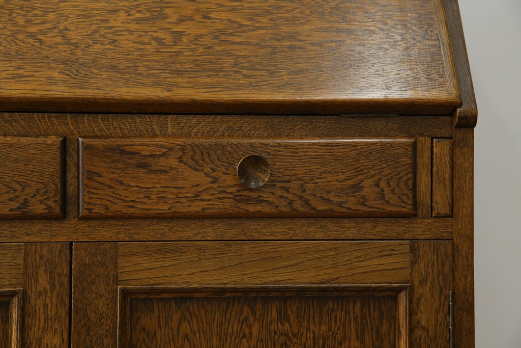 和製ヴィンテージ　北海道旭川家具　職人手造り　ナチュラルな風合いが魅力のライティングビューロー　(R-065218)