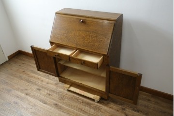 和製ヴィンテージ　北海道旭川家具　職人手造り　ナチュラルな風合いが魅力のライティングビューロー　(R-065218)