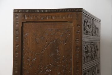 中古　軽井沢彫り　満開の桜の彫刻が見事なチェスト(引き出し、衣装たんす、収納箪笥)(R-065220)