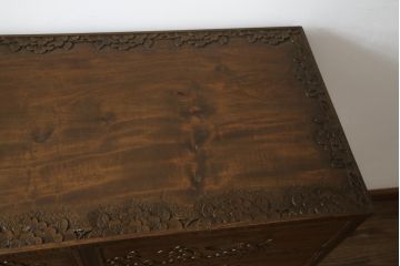 中古　軽井沢彫り　満開の桜の彫刻が見事なチェスト(引き出し、衣装たんす、収納箪笥)(R-065220)