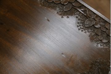 中古　軽井沢彫り　満開の桜の彫刻が見事なチェスト(引き出し、衣装たんす、収納箪笥)(R-065220)