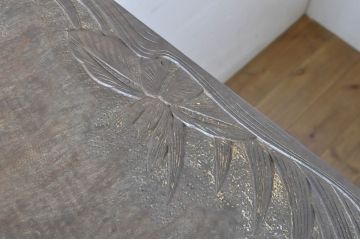 中古　軽井沢彫り　職人技が光る菖蒲の彫りが美しいチェスト(引き出し、衣装箪笥、収納タンス)(R-065221)