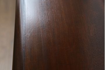 中古　美品　松本民芸家具　シックな佇まいが和洋折衷の空間に取り入れやすいC-?U型サイドボード(収納棚、戸棚、サイドキャビネット、飾り棚)(定価約60万5千円)(R-065224)