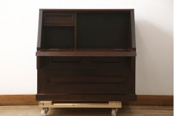 中古　松本民芸家具　直線的なデザインがすっきりとして上品な高山式座ビューロー(ライティングビューロー、ワークデスク、簿記机)(定価約30万8千円)(R-065226)
