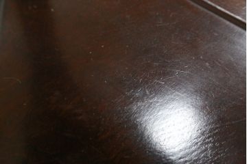中古　美品　松本民芸家具　丁寧に面取りされたデザインが魅力的な隅棚(コーナーキャビネット、収納棚、戸棚、電話台)(定価約22万円)(R-065229)