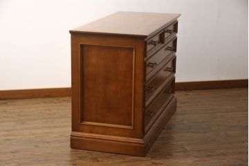 中古　横浜クラシック家具　ダニエル(Daniel)　気品ある佇まいが魅力的なチェスト(サイドチェスト、引き出し)(R-065233)