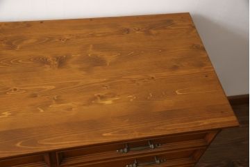中古　横浜クラシック家具　ダニエル(Daniel)　気品ある佇まいが魅力的なチェスト(サイドチェスト、引き出し)(R-065233)