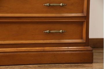 中古　横浜クラシック家具　ダニエル(Daniel)　気品ある佇まいが魅力的なチェスト(サイドチェスト、引き出し)(R-065233)
